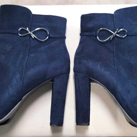 Impo Navy Blue Suede Heeled Ankle Boots Booties 7.5 - Picture 3 of 5